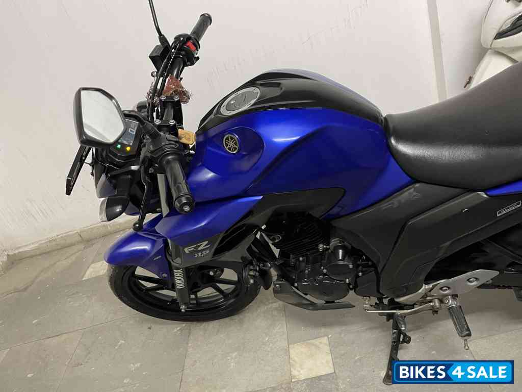 Blue Yamaha FZ 25 BS6