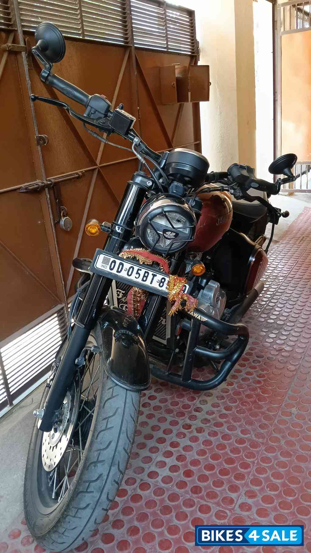 Jawa 42 Bobber Dual Channel ABS