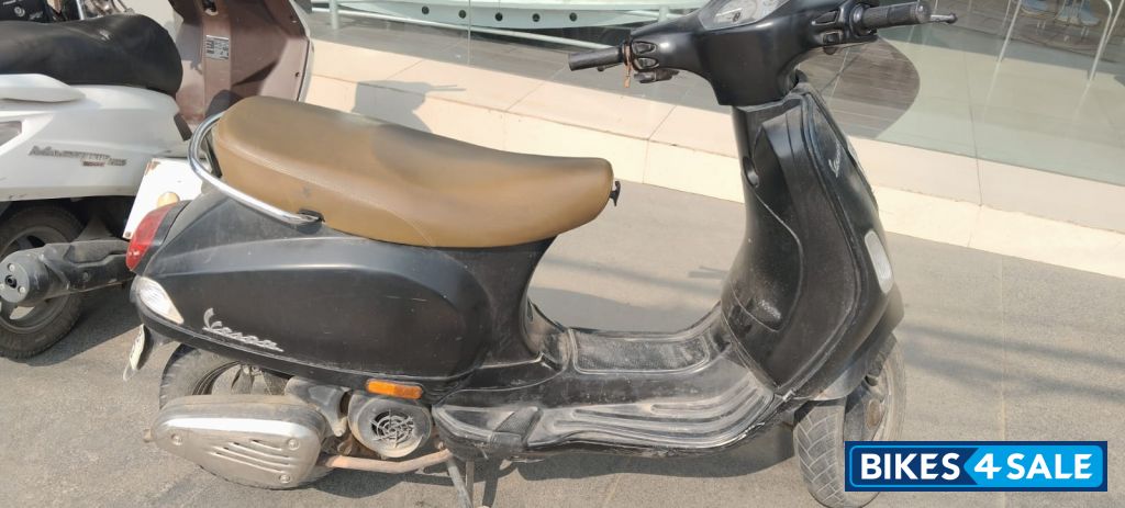 Matt Black Vespa Notte 125