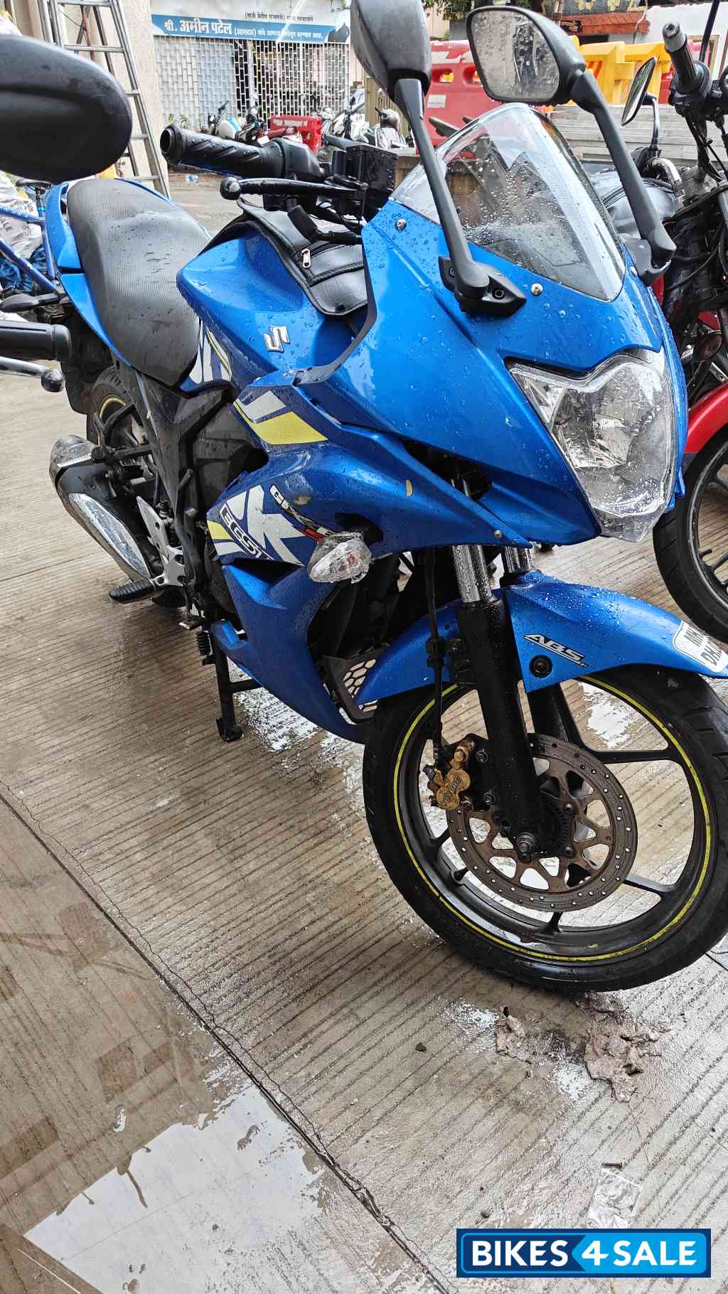 Suzuki Gixxer SF