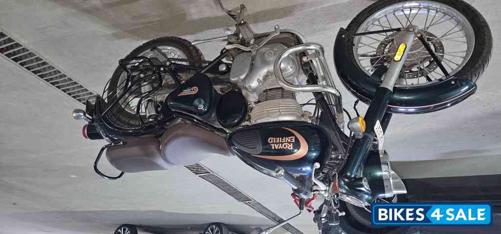 Metallic Green Royal Enfield Classic 350 BS VI