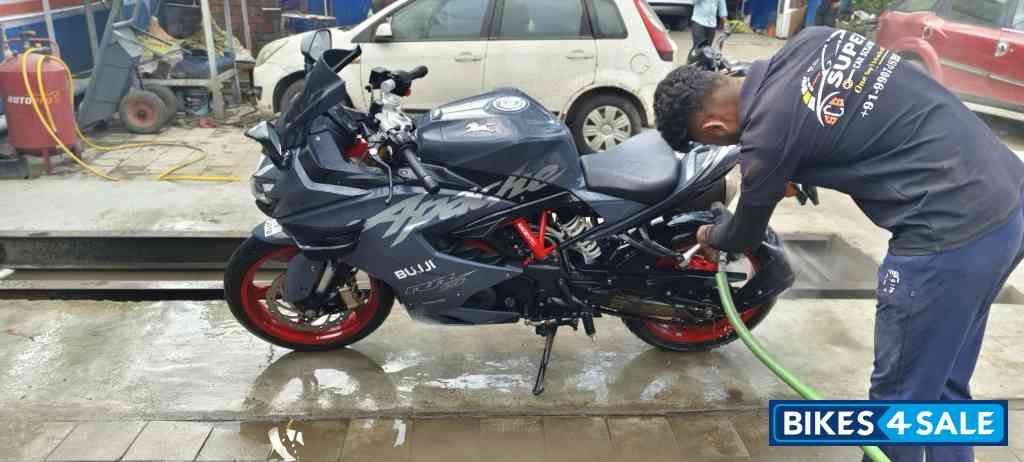 Bomber Grey TVS Apache RR 310 2024