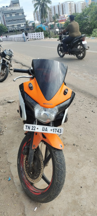 Orange Honda CBR 150R