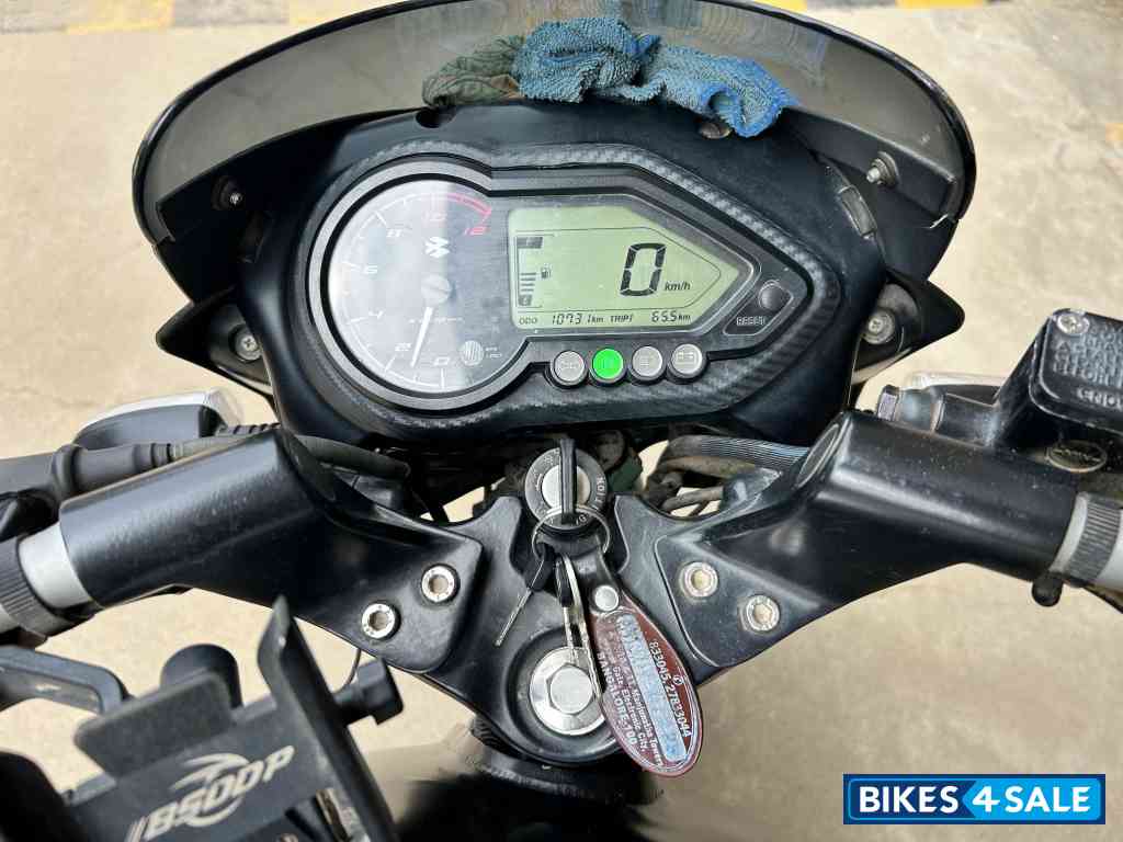 Bajaj Pulsar 150 Neon