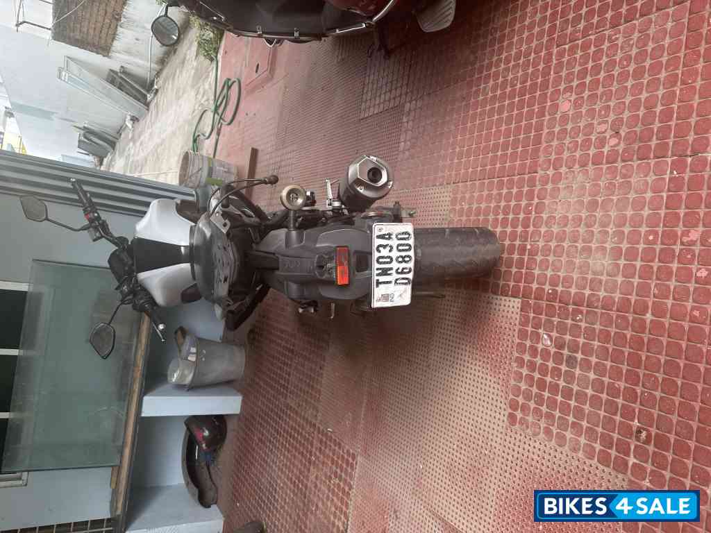 White Yamaha MT-15 BS6