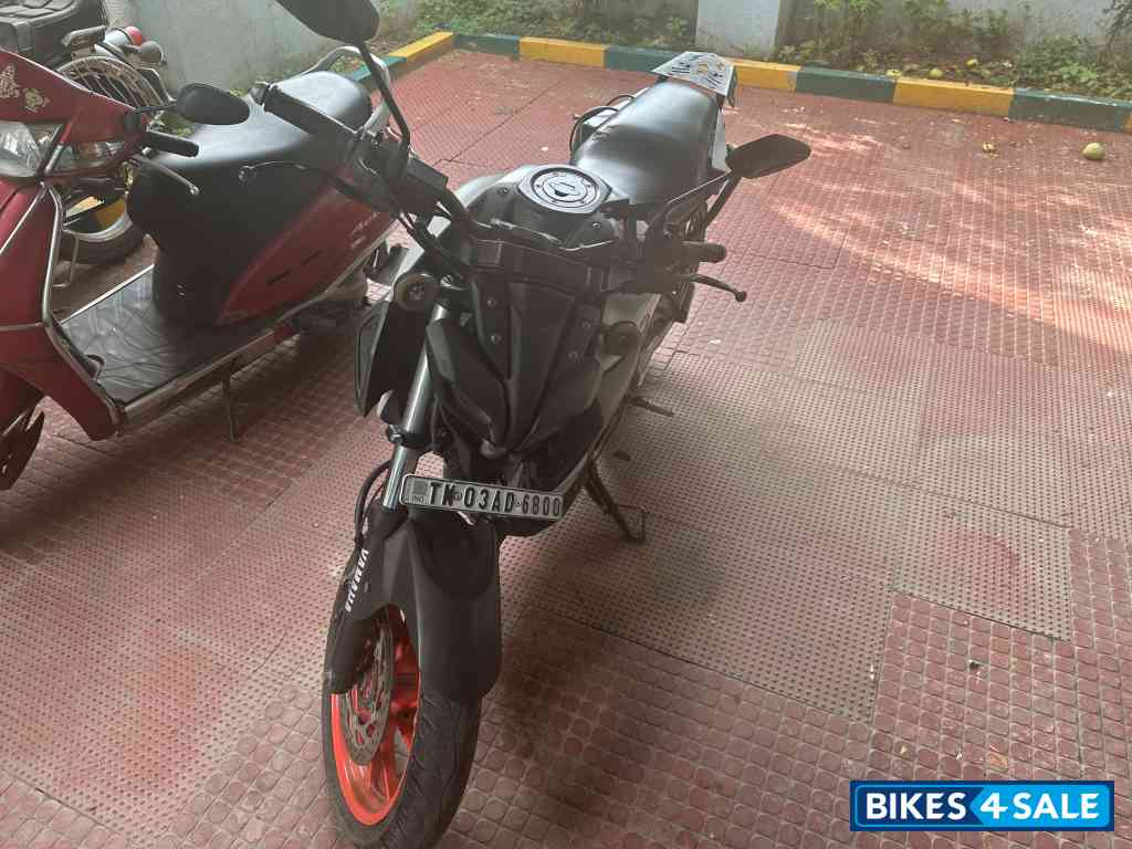 White Yamaha MT-15 BS6