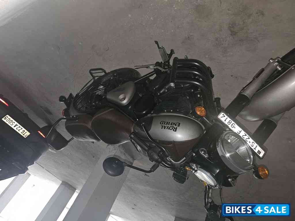 Gun Metal Grey Royal Enfield Classic 350 Dual Channel BS6
