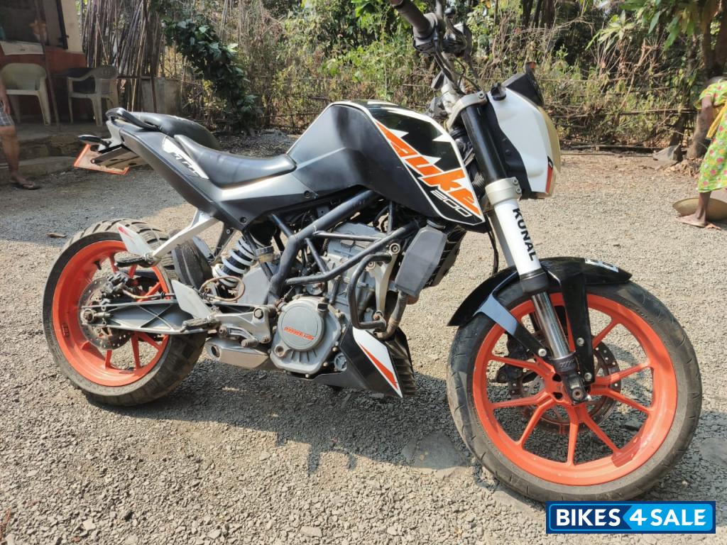 KTM Duke 200