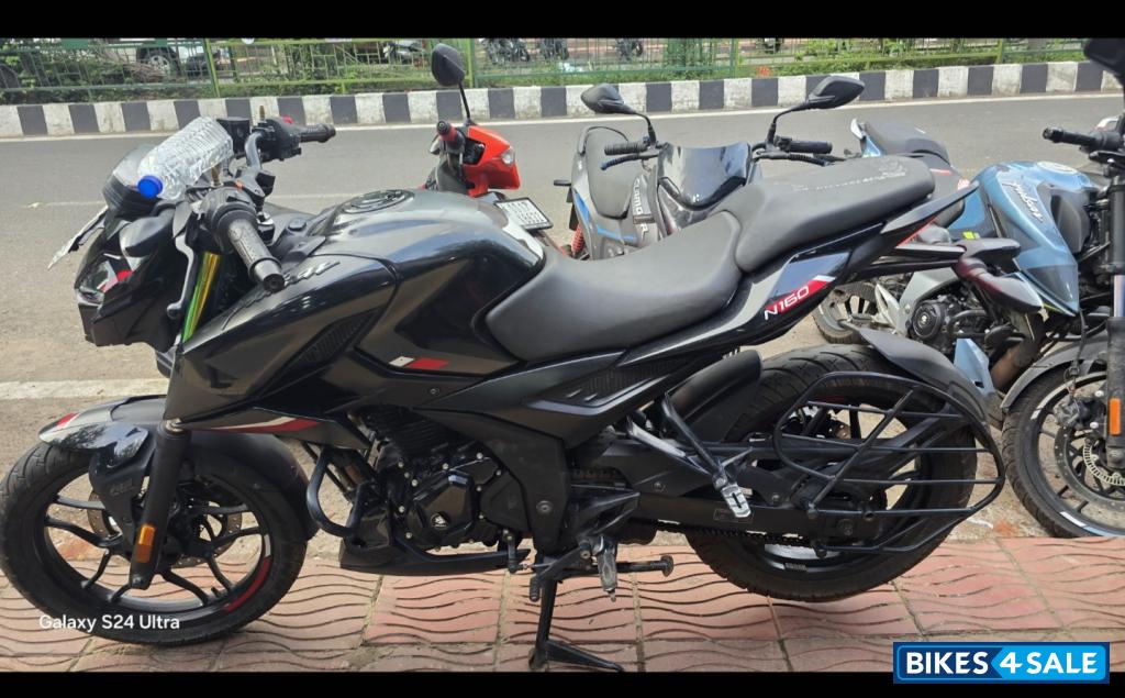 Bajaj Pulsar N160