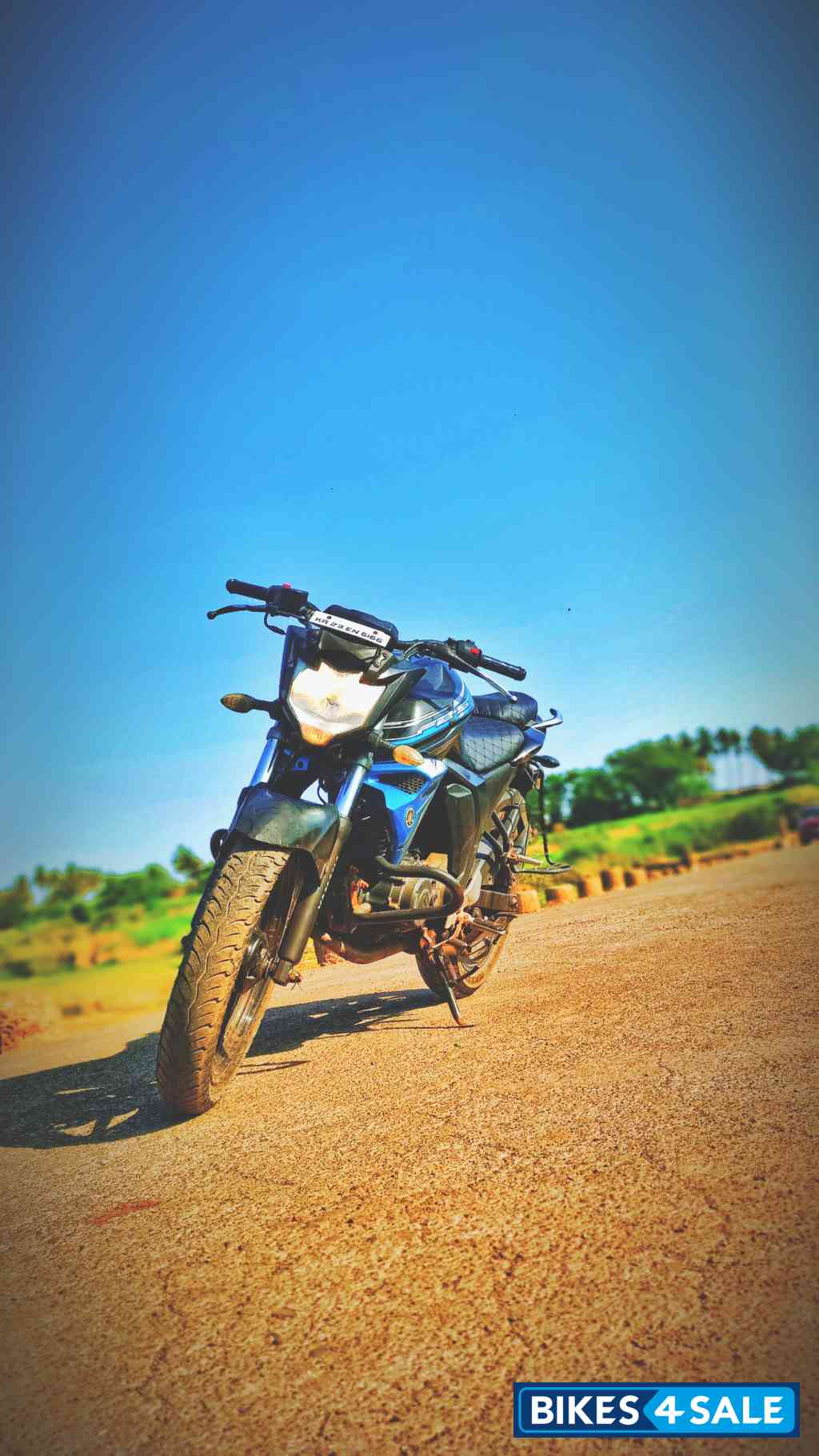 Black Yamaha FZ-S FI V2