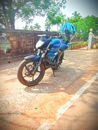 Black Yamaha FZ-S FI V2