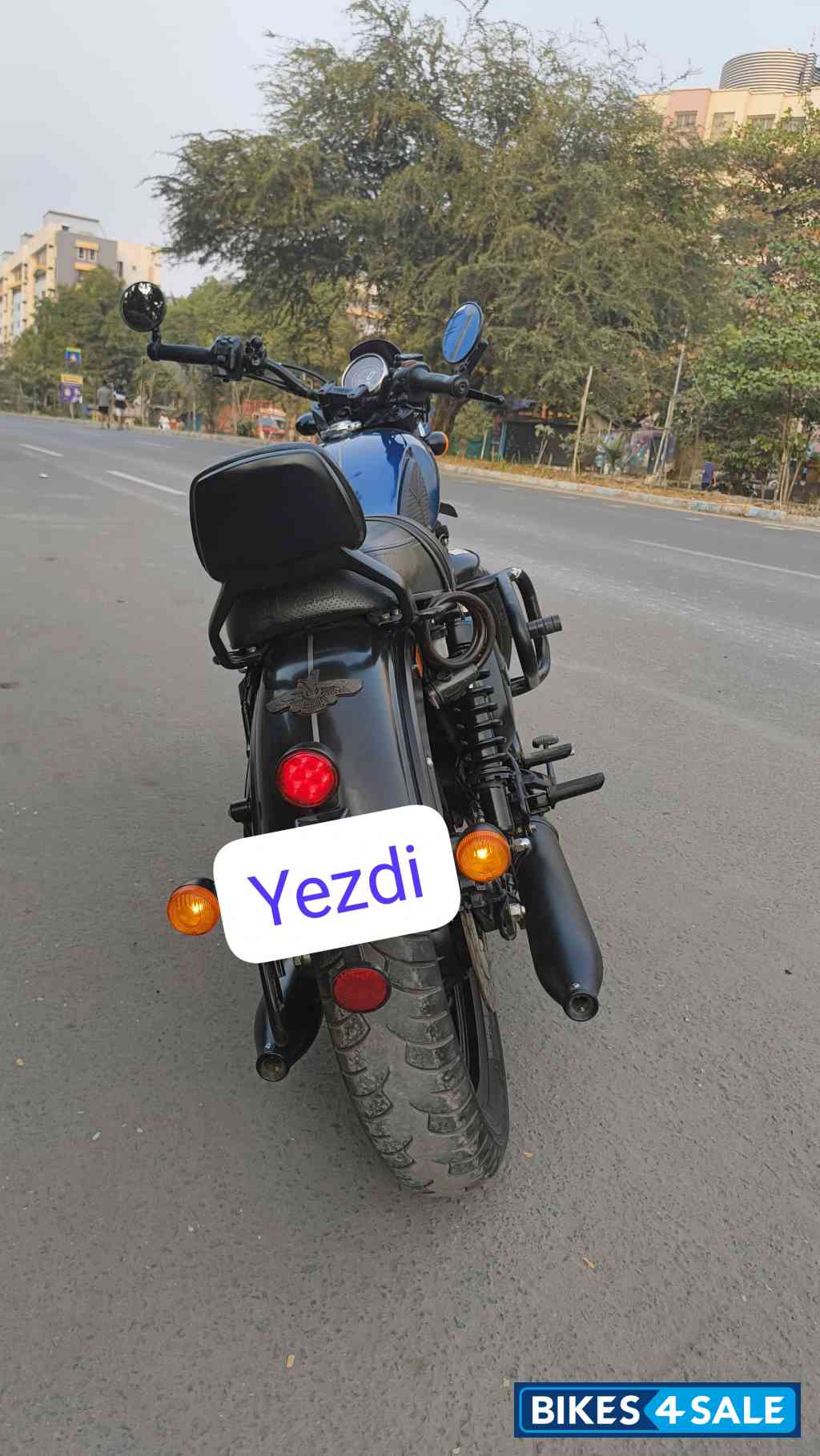 Yezdi Roadster Dark Yezdi Roadster Dark
