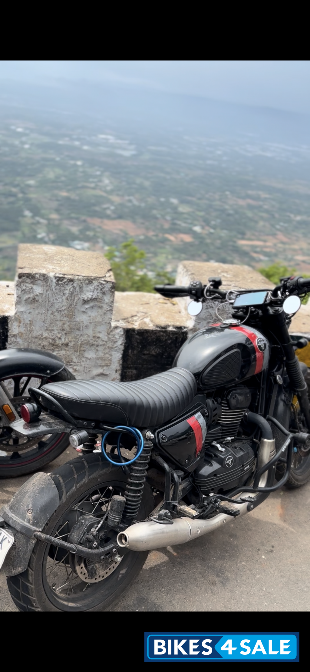 Bold Black Yezdi Scrambler Single Tone