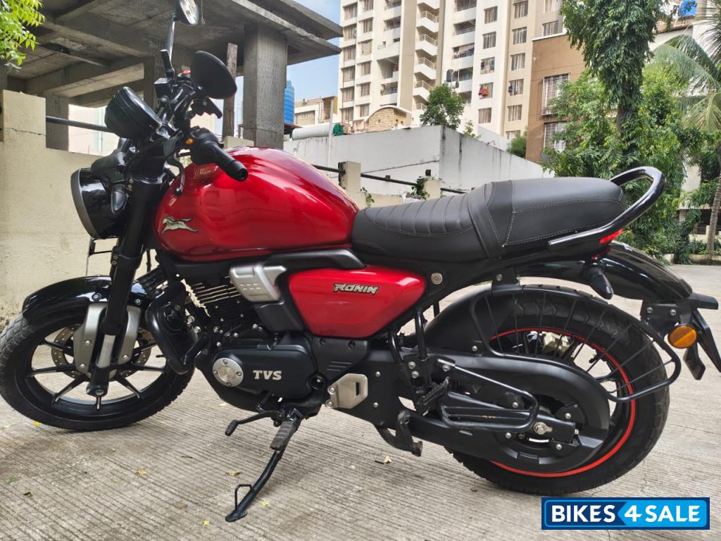 TVS Ronin SS