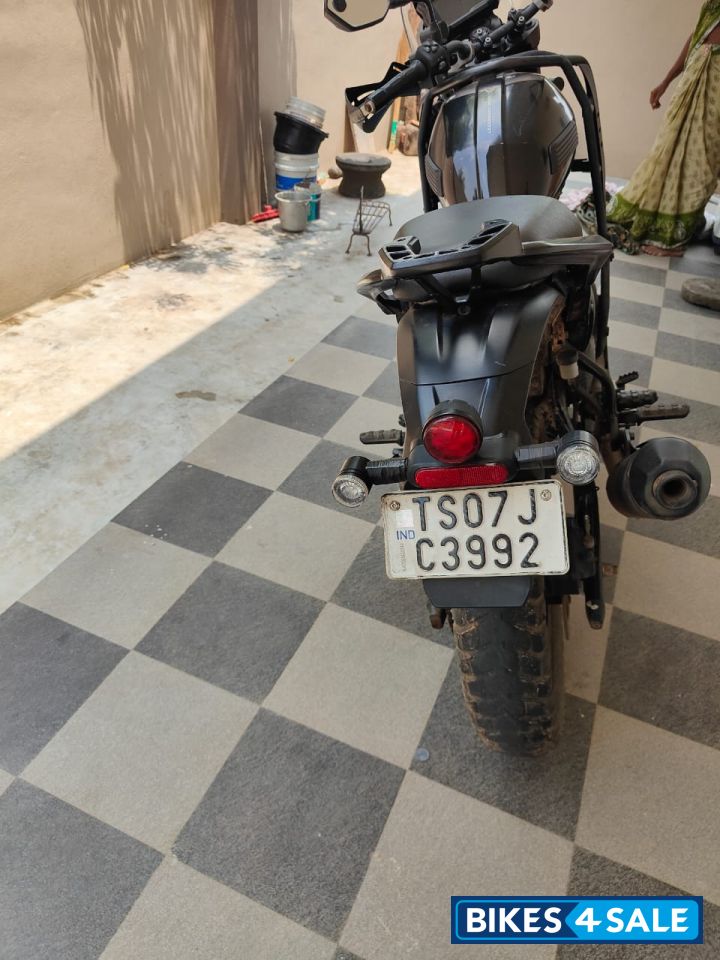 Yezdi Adventure Matte