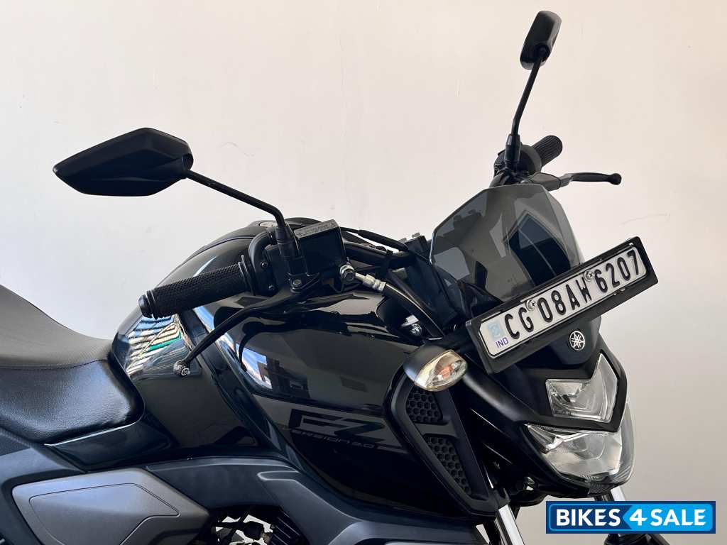 Metallic Black Yamaha FZ FI V3 BS6