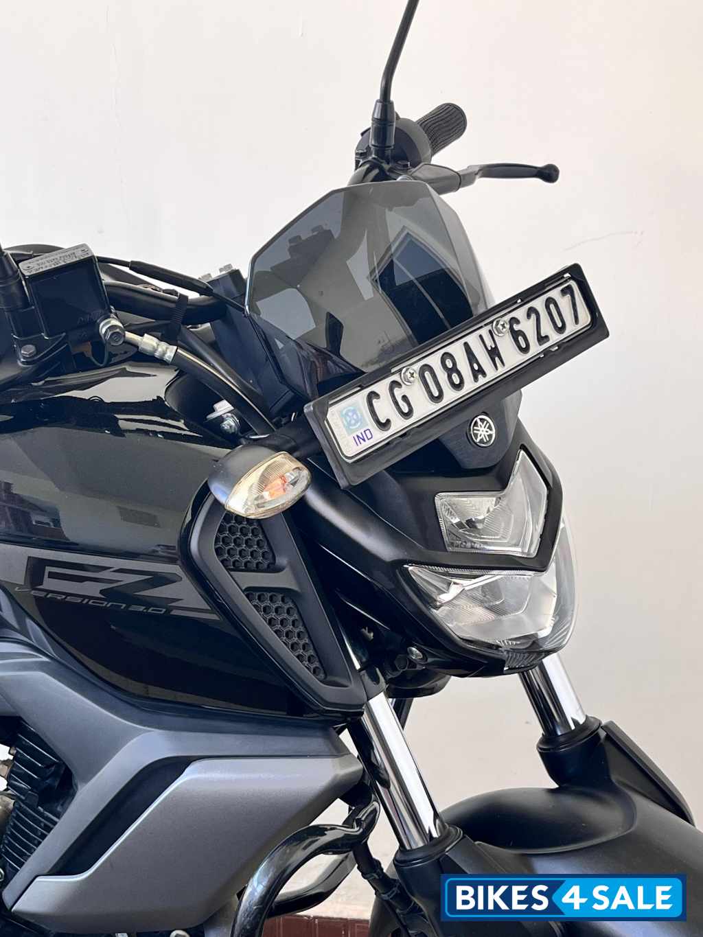 Metallic Black Yamaha FZ FI V3 BS6 Metallic Black Yamaha FZ FI V3 BS6