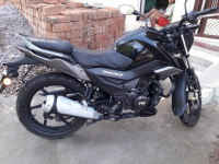 Black TVS Raider 125