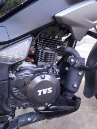 Black TVS Raider 125