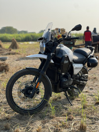 Yezdi Adventure Gloss 2024 2024 Model