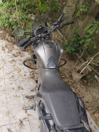 Black Bajaj Dominar 400