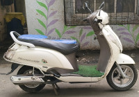 White Suzuki Access 125
