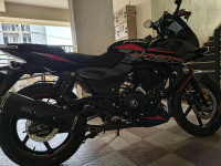 Bajaj Pulsar 220F