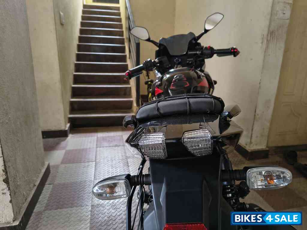 Bajaj Pulsar 220F