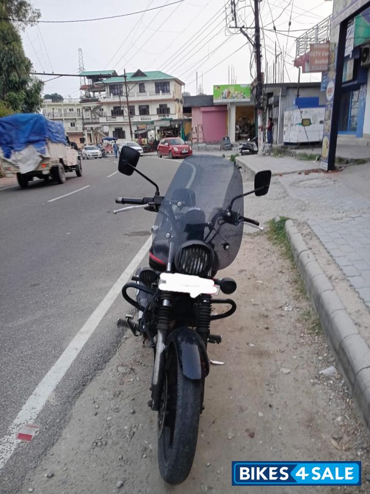 Black Bajaj Avenger Street 220