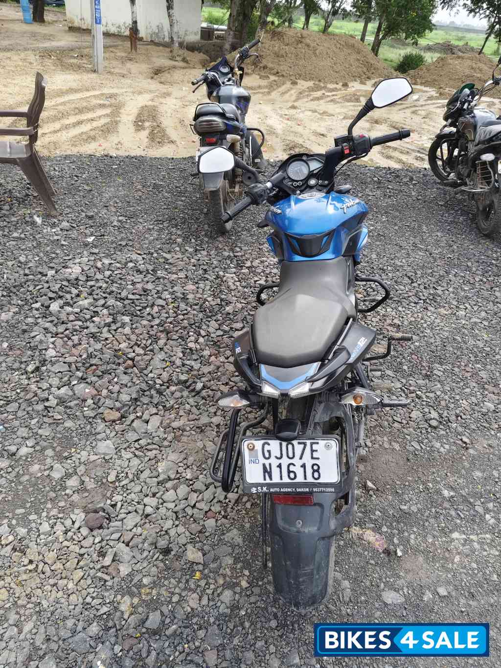 Blue Bajaj Pulsar NS 125