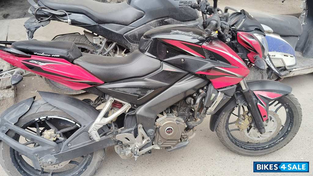Bajaj Pulsar 200 NS Bajaj Pulsar 200 NS