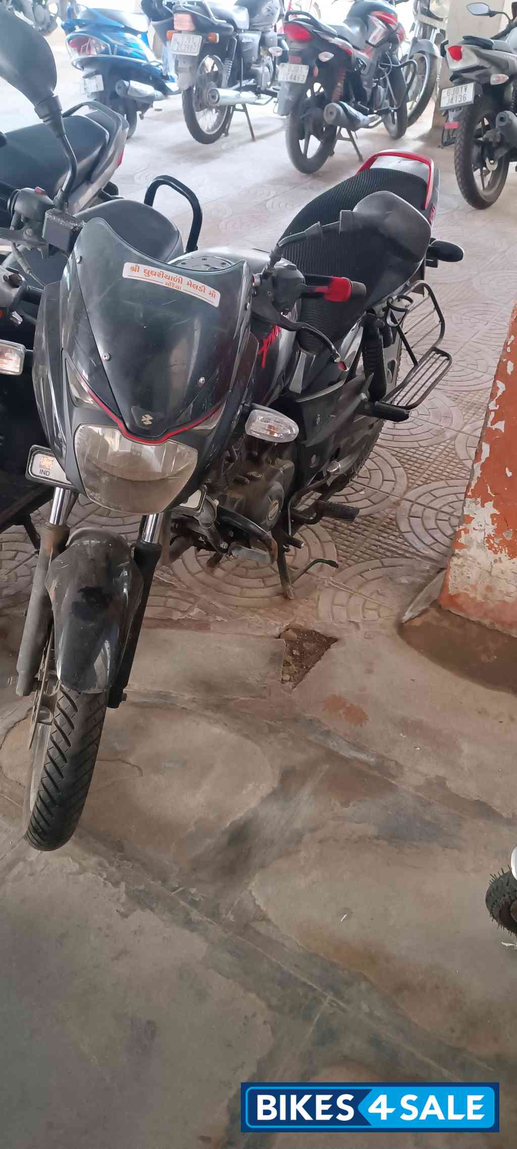 Black Bajaj Pulsar 150 DTSi Black Bajaj Pulsar 150 DTSi