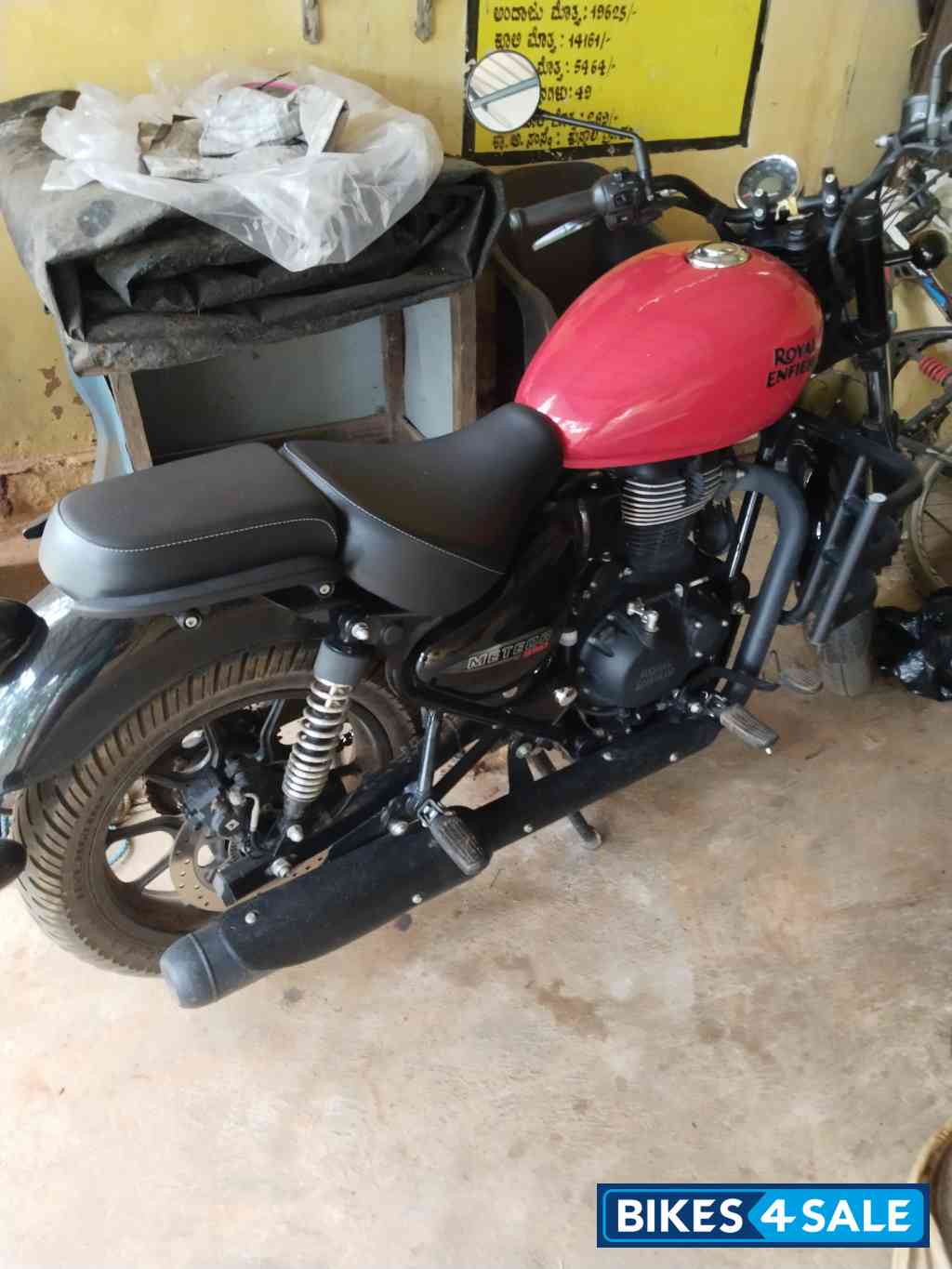 Royal Enfield Meteor 350 Fireball