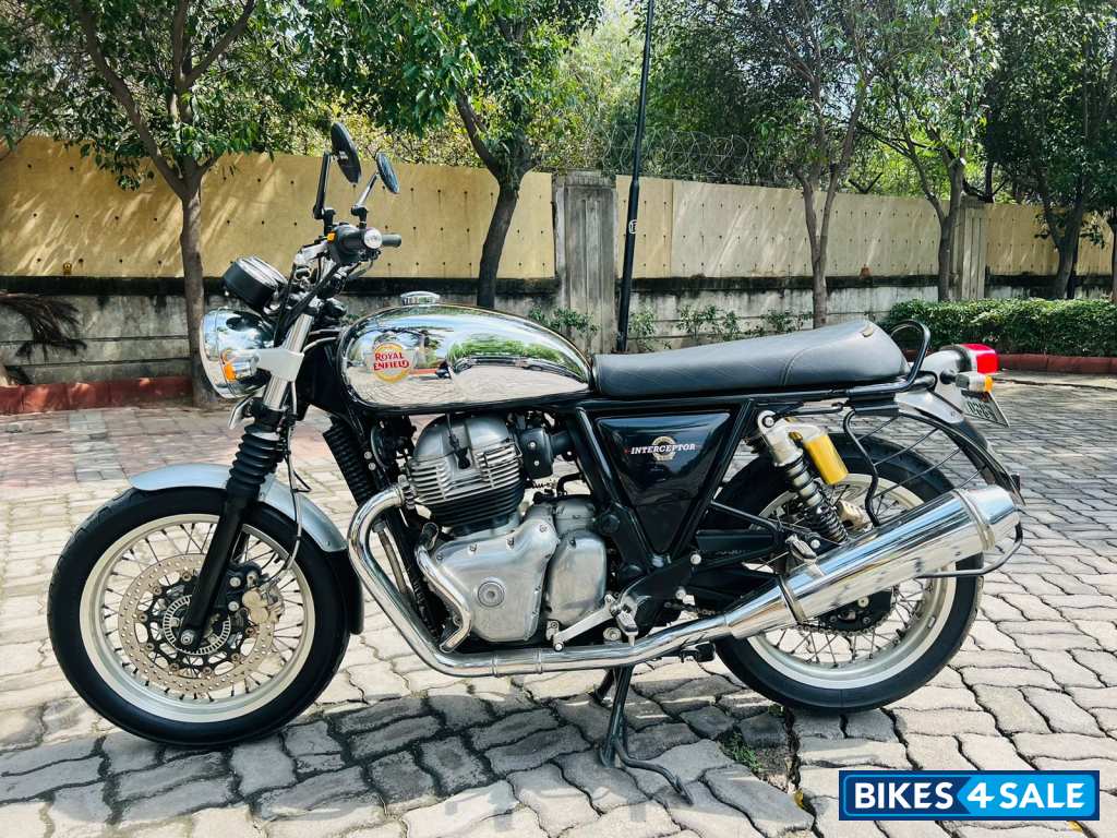 Dust And Glitter Royal Enfield Interceptor 650 Twin