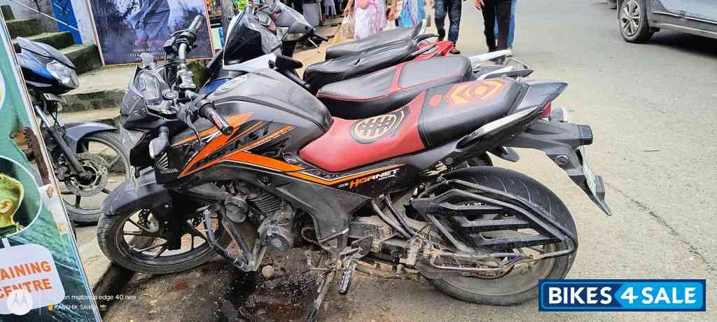 Honda CB Hornet 160R