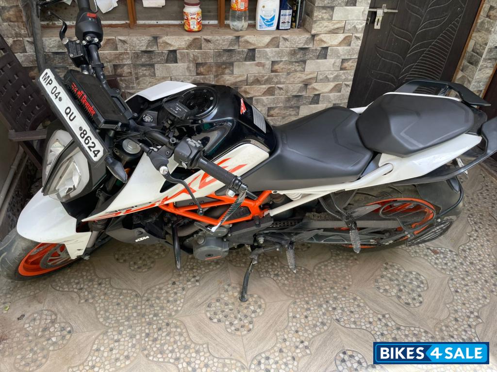 White KTM Duke 390