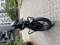 Black Honda Shine 125 Disc