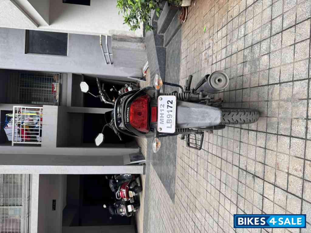 Black Honda Shine 125 Disc