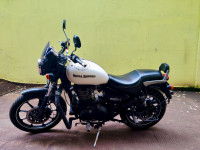 Royal Enfield Thunderbird X 350  Model