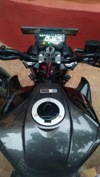 Black Hero Xtreme 125R
