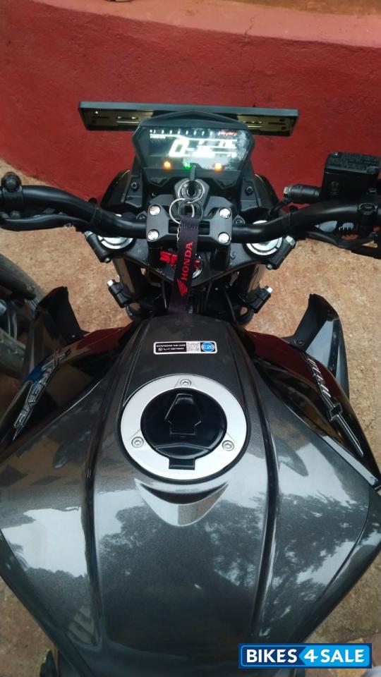 Black Hero Xtreme 125R