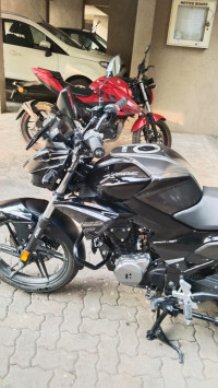 Black Hero Xtreme 125R