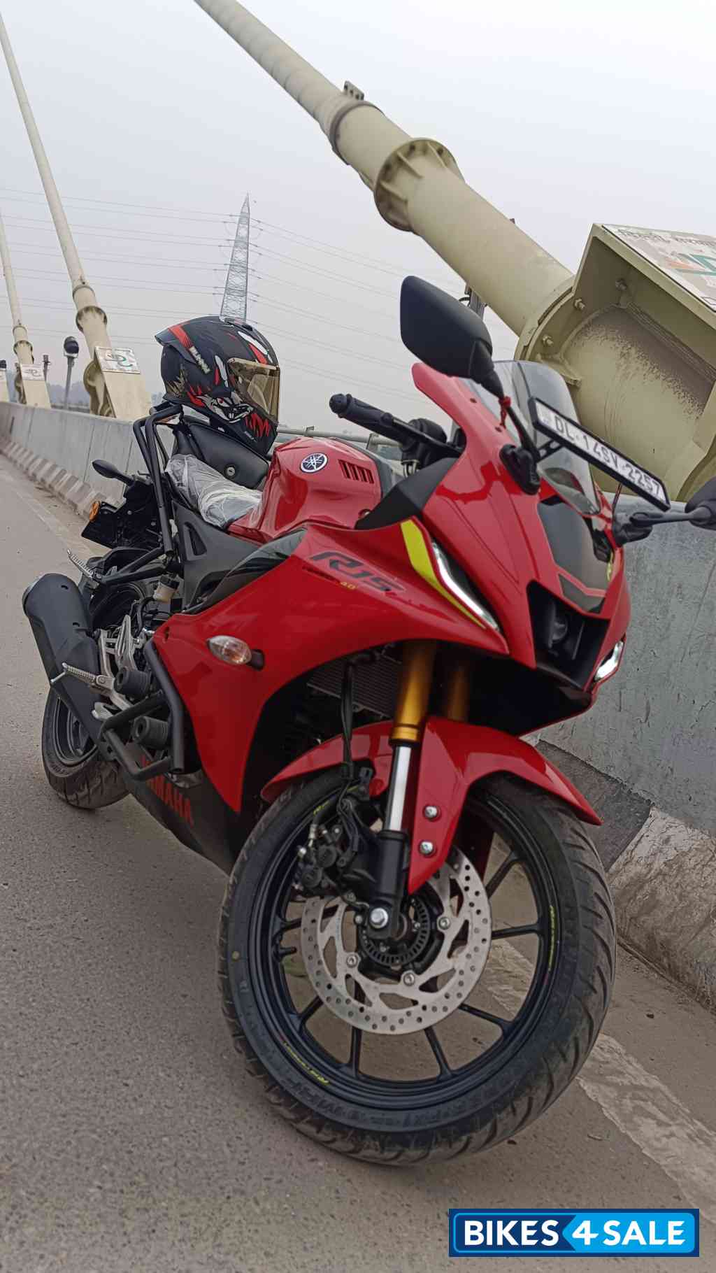 Yamaha R15 V4