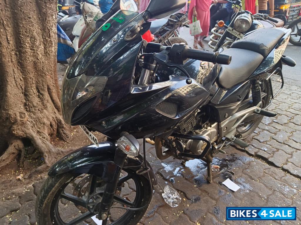Bajaj Pulsar 220F