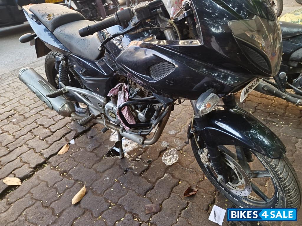 Bajaj Pulsar 220F