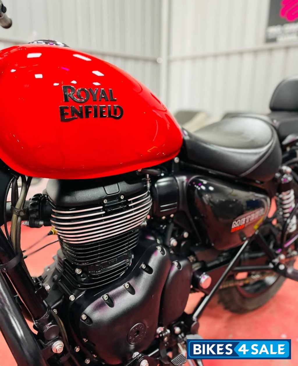 Red Royal Enfield Meteor 350