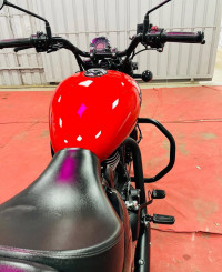 Red Royal Enfield Meteor 350