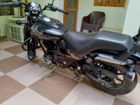 Black Bajaj Avenger Street 160 BS6