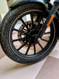 Black Bajaj Avenger Street 160 BS6