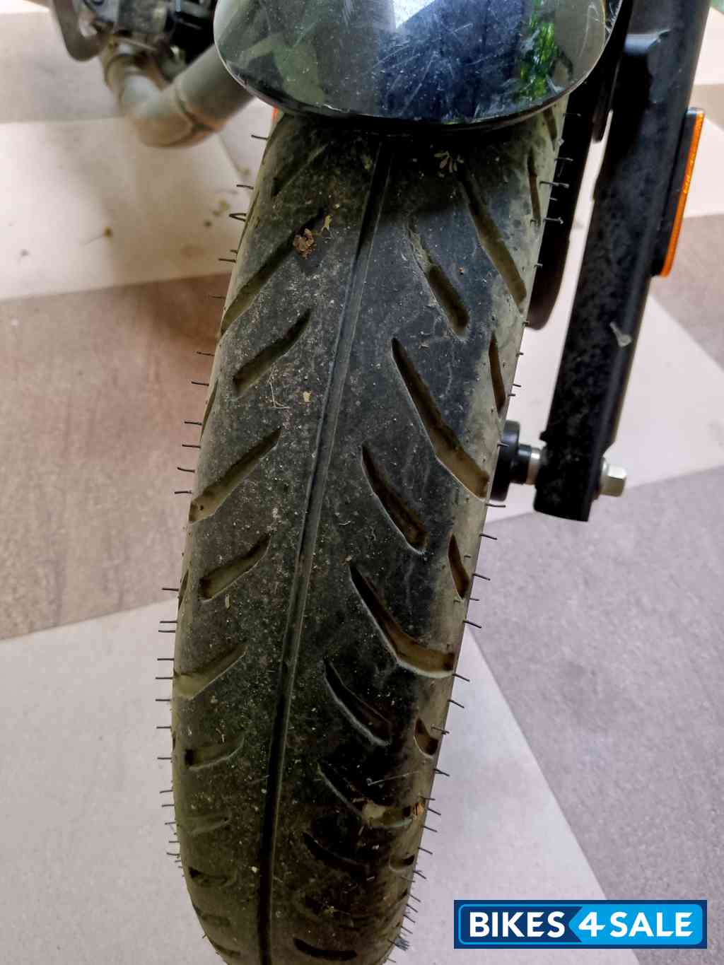 Black Bajaj Avenger Street 160 BS6